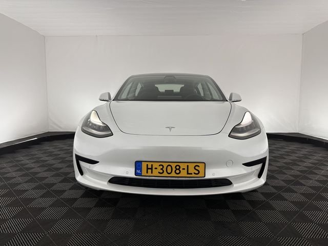 Tesla Model 3 Standard RWD Plus 60 kWh [ 3-Fase ] (INCL-BTW) Aut. *PANO | PILOTE AUTOMATIQUE | CUIR NAPPA ENTIÈREMENT UTILISÉ | SANS CLÉ | LED ENTIÈREMENT UTILISÉ | PACK MÉMOIRE | VUE PANORAMIQUE | DAB | CONNEXION À L’APPLICATION | COCKPIT VIRTUEL | ASSISTANCE AU SUIVI DE LA VOIE | SIÈGES CONFORT | 18″ALU*