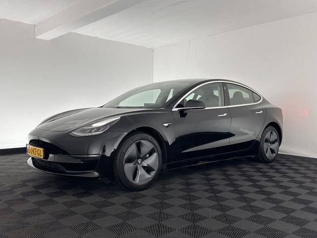 Tesla Model 3 Standard RWD Plus 60 kWh [ 3-Fase ] (INCL-BTW) Aut. *PANO | PILOTE AUTOMATIQUE | CUIR NAPPA | SANS CLÉ | ENTIÈREMENT LED | PACK MÉMOIRE | VUE PANORAMIQUE | DAB | APP-CONNECT | DIGI-COCKPIT | LANE-ASSIST | SIÈGES CONFORT | 18″ALU*