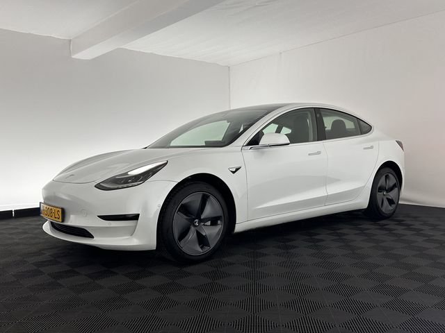 Tesla Model 3 Standard RWD Plus 60 kWh [ 3-Fase ] *PANO | PILOTE AUTOMATIQUE | CUIR NAPPA | SANS CLÉ | ENTIÈREMENT LED | PACK MÉMOIRE | VUE PANORAMIQUE | DAB | APP-CONNECT | DIGI-COCKPIT | LANE-ASSIST | SIÈGES CONFORT | 18″ALU*