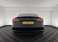 Tesla Model 3 Standard RWD Plus 60 kWh [ 3-Fase ] (INCL-BTW) Aut. *PANO | PILOTE AUTOMATIQUE | CUIR NAPPA | SANS CLÉ | ENTIÈREMENT LED | PACK MÉMOIRE | VUE PANORAMIQUE | DAB | APP-CONNECT | DIGI-COCKPIT | LANE-ASSIST | SIÈGES CONFORT | 18″ALU*