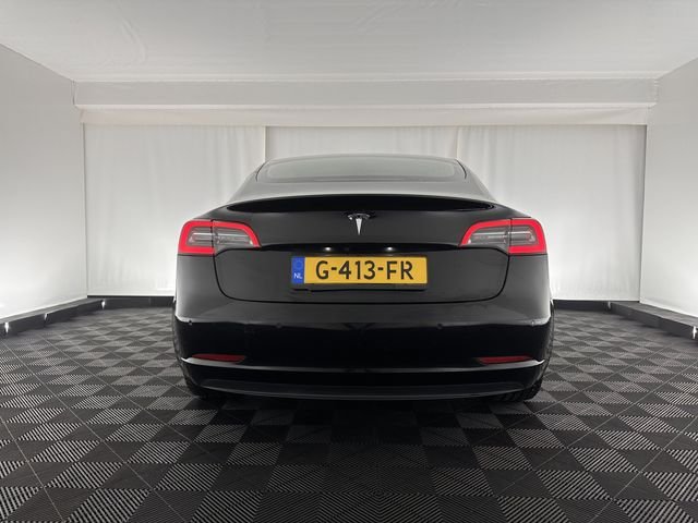 Tesla Model 3 Standard RWD Plus 60 kWh [ 3-Fase ] (INCL-BTW) Aut. *PANO | PILOTE AUTOMATIQUE | CUIR NAPPA | SANS CLÉ | ENTIÈREMENT LED | PACK MÉMOIRE | VUE PANORAMIQUE | DAB | APP-CONNECT | DIGI-COCKPIT | LANE-ASSIST | SIÈGES CONFORT | 19″ALU*