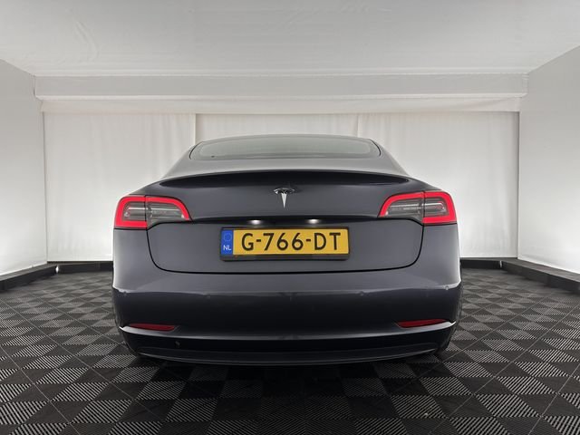 Tesla Model 3 Standard RWD Plus 60 kWh [ 3-Fase ] (INCL-BTW) Aut. *PANO | PILOTE AUTOMATIQUE | CUIR NAPPA | SANS CLÉ | ENTIÈREMENT LED | PACK MÉMOIRE | VUE PANORAMIQUE | DAB | APP-CONNECT | DIGI-COCKPIT | LANE-ASSIST | SIÈGES CONFORT | 18″ALU*