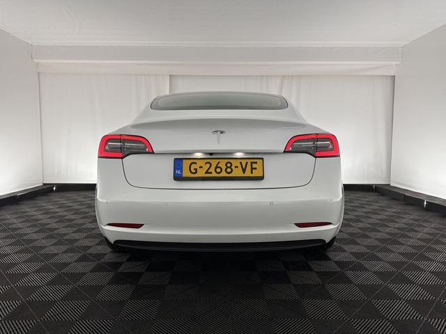 Tesla Model 3 Standard RWD Plus 60 kWh [ 3-Fase ] *PANO | PILOTE AUTOMATIQUE | CUIR NAPPA | SANS CLÉ | ENTIÈREMENT LED | PACK MÉMOIRE | VUE PANORAMIQUE | DAB | APP-CONNECT | DIGI-COCKPIT | LANE-ASSIST | SIÈGES CONFORT | 19″ALU*