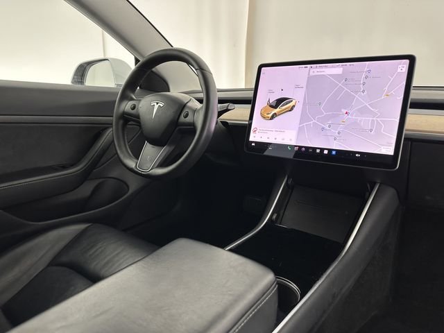 Tesla Model 3 Standard RWD Plus 60 kWh [ 3-Fase ] *PANO | PILOTE AUTOMATIQUE | CUIR NAPPA | SANS CLÉ | ENTIÈREMENT LED | PACK MÉMOIRE | VUE PANORAMIQUE | DAB | APP-CONNECT | DIGI-COCKPIT | LANE-ASSIST | SIÈGES CONFORT | 18″ALU*