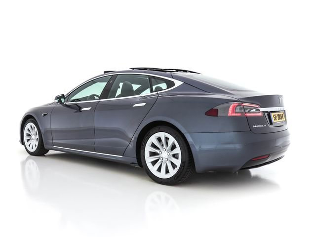 Tesla Model S 100D – 245 Kw AWD [ 3-Fase ] (INCL-BTW) *PANO | VOLANT | ENTIÈREMENT LED | COCKPIT VIRTUEL | VUE PÉRIPHÉRIQUE | PILOTE AUTOMATIQUE | SUSPENSION PNEUMATIQUE | SANS CLÉ | CRUISE | SIÈGES SPORT | 19″ ALU*