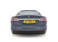 Tesla Model S 100D – 245 Kw AWD [ 3-Fase ] (INCL-BTW) *PANO | VOLANT | ENTIÈREMENT LED | COCKPIT VIRTUEL | VUE PÉRIPHÉRIQUE | PILOTE AUTOMATIQUE | SUSPENSION PNEUMATIQUE | SANS CLÉ | CRUISE | SIÈGES SPORT | 19″ ALU*