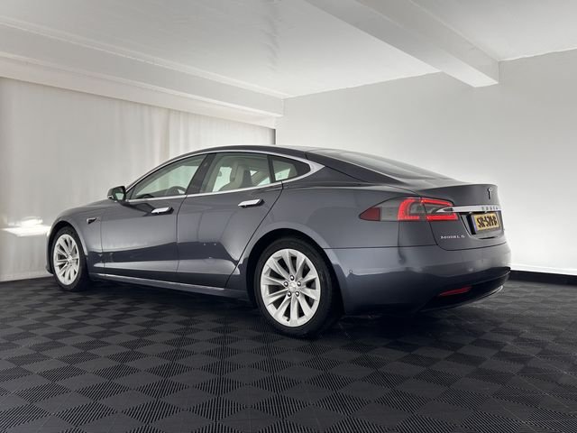 Tesla Model S 100D AWD [ 3-Fase ] (INCL-BTW) *PANO | CUIR NAPPA ENTIÈREMENT | PILOTE AUTOMATIQUE | SUSPENSION PNEUMATIQUE | LED ENTIÈREMENT | ADAPT.CRUISE | SANS CLÉ | PACK MÉMOIRE | VUE PANORAMIQUE | COCKPIT NUMÉRIQUE | SIÈGES CONFORT | 19 » ALU*