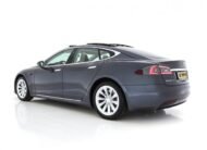 Tesla Model S 235 kW Base Premium-Pack Sound-Studio-Pack [ 3-Fase ] (INCL-BTW) *PANO | NAPPA-PLEIN | FULL-LED | NAVI-FULLMAP | SURROUND-VIEW | KEYLESS | AUTO-PILOT | LANE-ASSIST | DAB | VIRTUAL-COCKPIT | SIÈGES SPORT | 19″ALU*