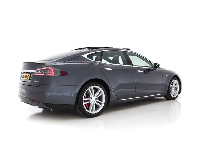 Tesla Model S P85D Performance-Pack AWD [ 3-Fase ] (INCL-BTW) *PANO | NAPPA-PLEINS FEUX | PILOTE AUTOMATIQUE | SUSPENSION PNEUMATIQUE | SANS CLÉ | CAMÉRA | ENTIÈREMENT LED | CROISIÈRE ADAPTATIVE | COCKPIT VIRTUEL | SIÈGES SPORT | 19″ ALU*