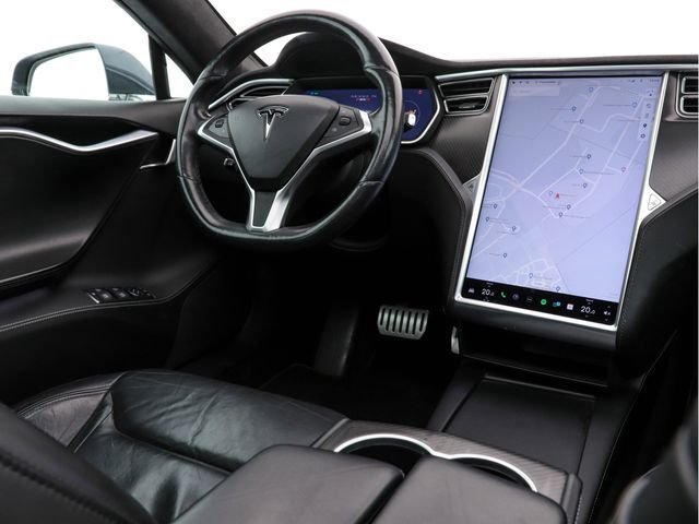 Tesla Model S P85D Performance-Pack AWD [ 3-Fase ] (INCL-BTW) *PANO | NAPPA-PLEINS FEUX | PILOTE AUTOMATIQUE | SUSPENSION PNEUMATIQUE | SANS CLÉ | CAMÉRA | ENTIÈREMENT LED | CROISIÈRE ADAPTATIVE | COCKPIT VIRTUEL | SIÈGES SPORT | 19″ ALU*